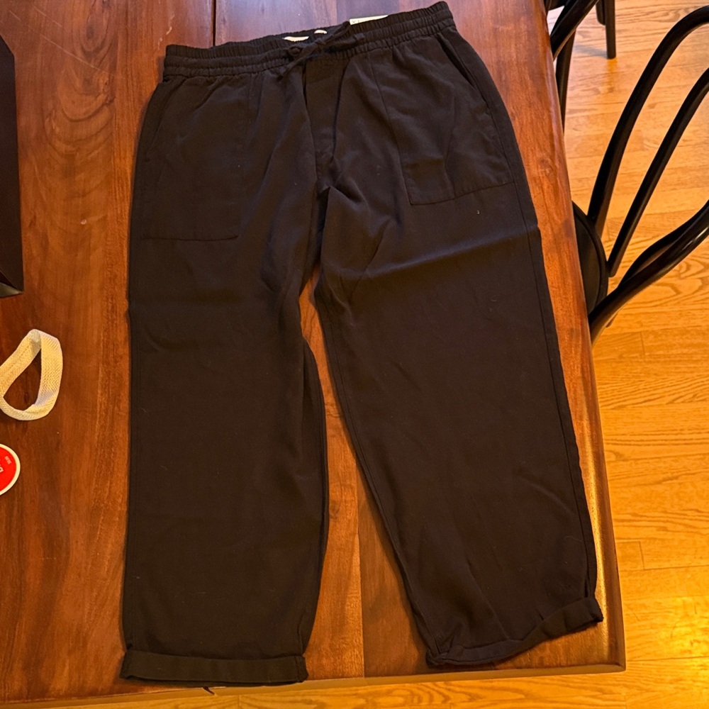 Stradivarius Black Joggers for woman